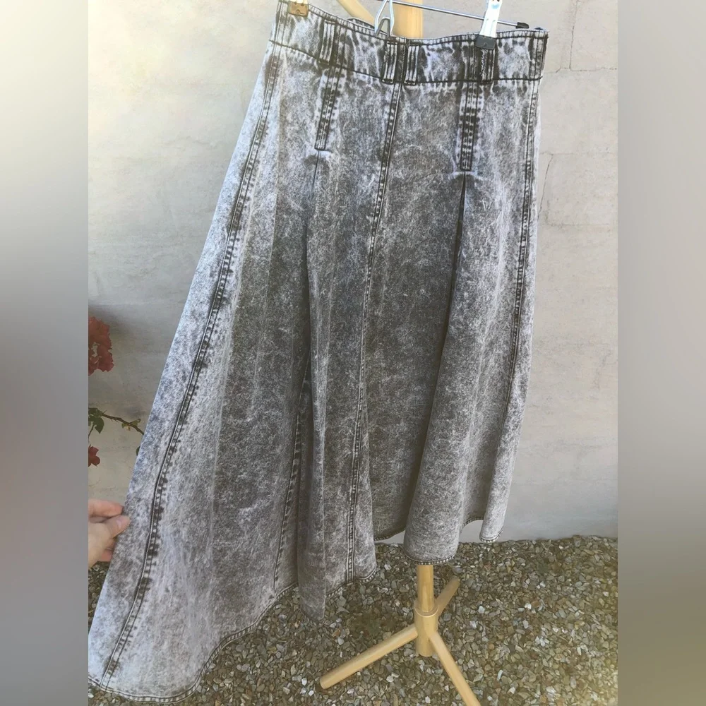 Vintage grey acid wash denim high waisted pleated midi/ maxi denim skirt - Picture 3 of 14